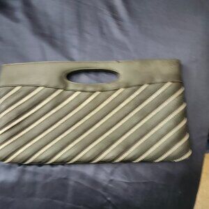Large Clutch